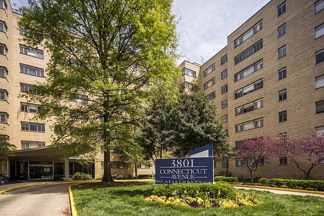 3801 Connecticut Ave Apartments in Cleveland Park