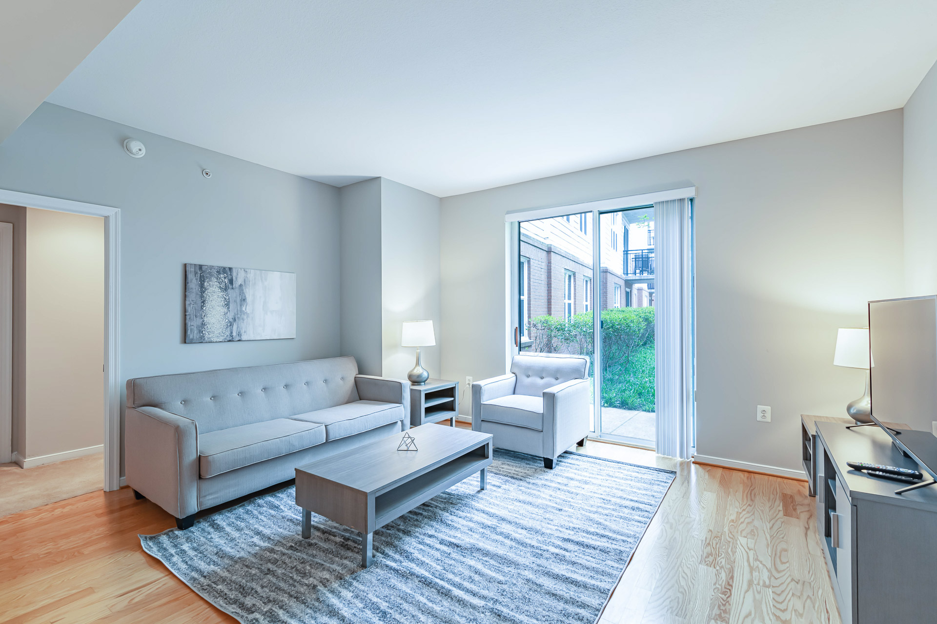 5_Furnished_Apartment_Pearson_Square_Living_Room (1)