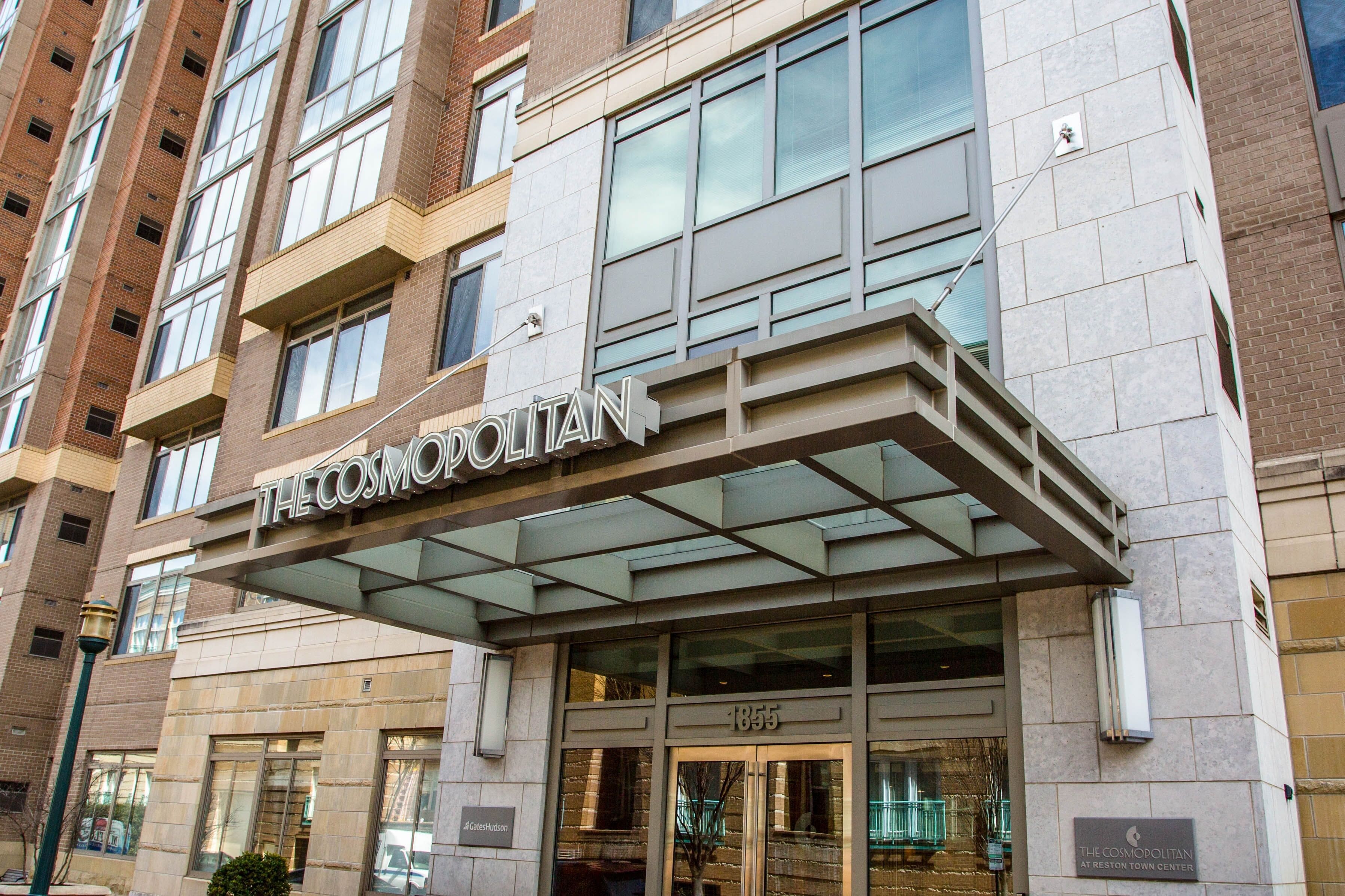 Cosmopolitan at Reston Town Center Apartments in Reston Corporate
