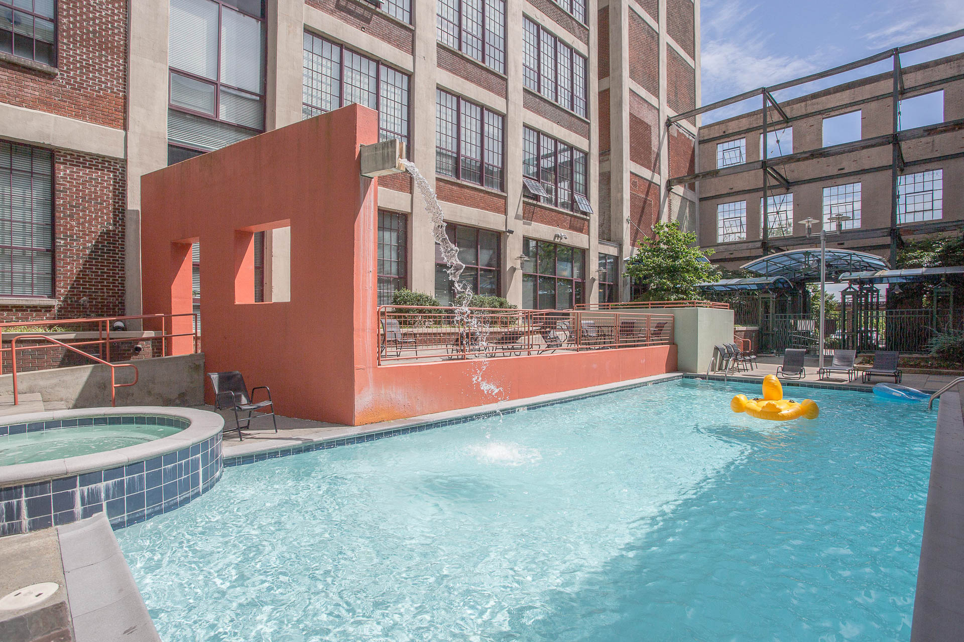 17_River_Lofts_Richmond_Furnished_Housing_Pool.jpg