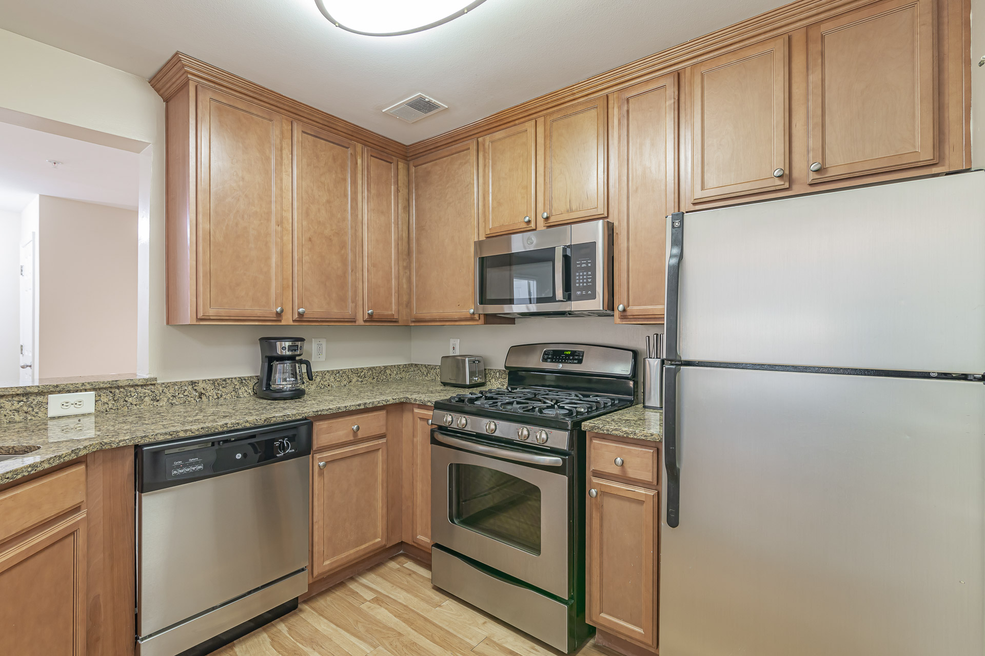 3_Furnished_Short_Term_Regents_Park_Kitchen (15) (14)