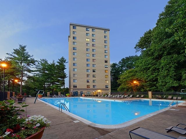 Eaves Fairfax Towers in Falls Church